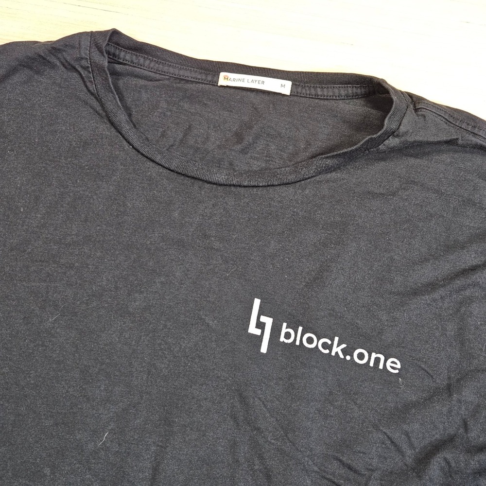 Marine Layer Long Sleeve Shirt Mens M Black Block.one Graphic Tech‎ Crypto Tee